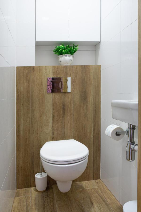 Apart-Wita Wadowice Extérieur photo